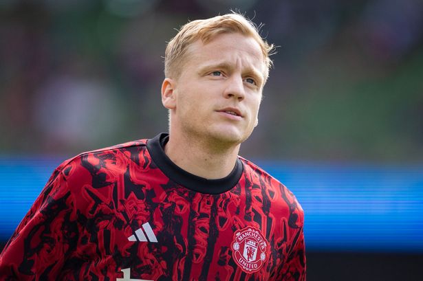 Donny van de Beek in Talks with Galatasaray and Lorient for Loan Move Away from Manchester United