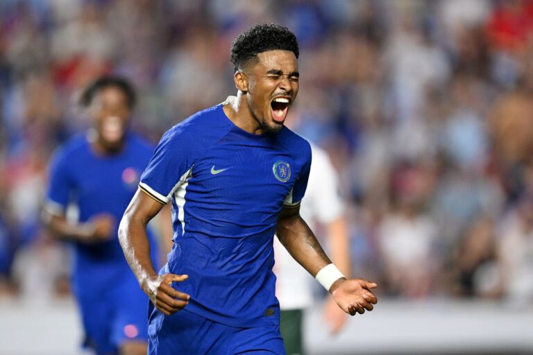 Barcelona Eyes Chelsea’s Ian Maatsen for Summer Free Transfer