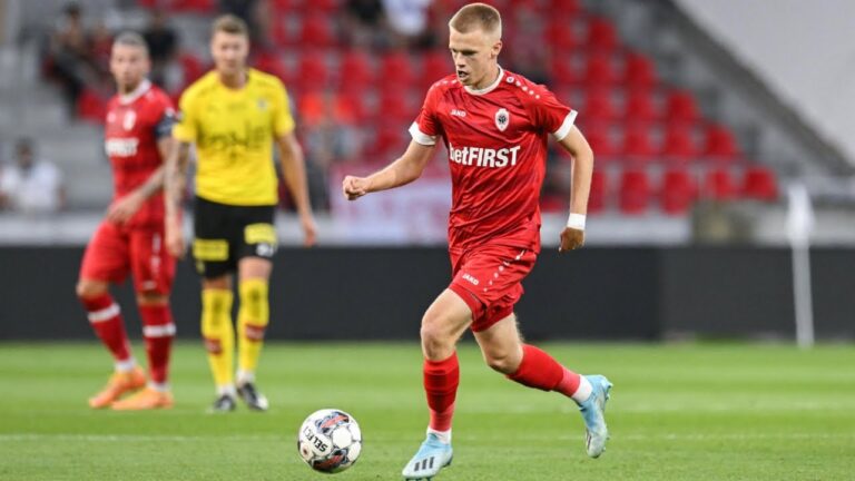 Arsenal Lead in Race for Arthur Vermeeren